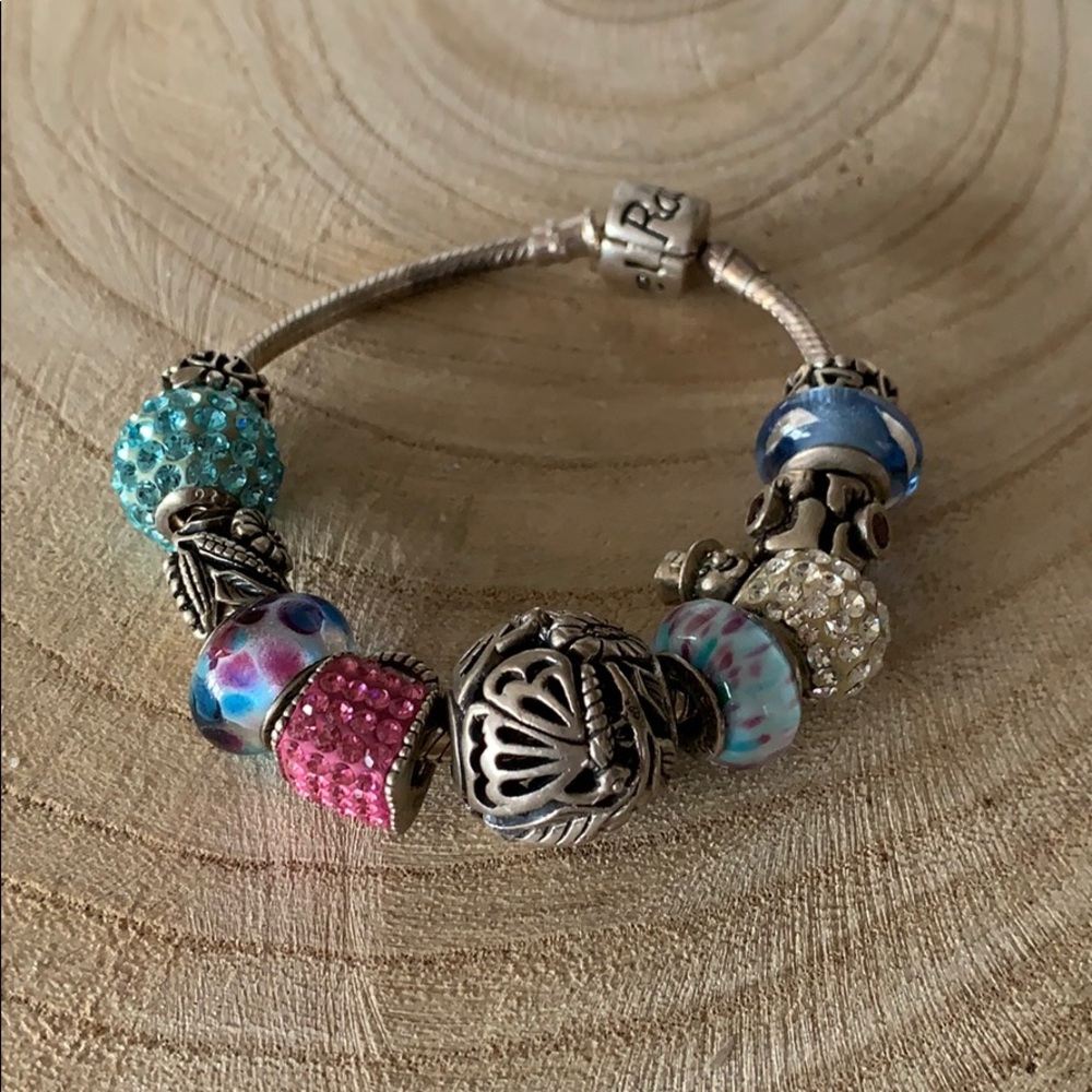 🌺Silverado - silver and glass bead bracelet- new!